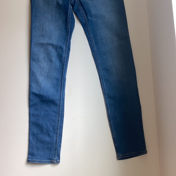 H&M skinny jeans medium wash - Picture 2 of 7